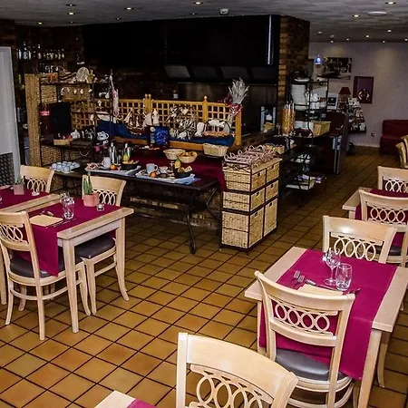 Отель Kyriad Nancy Sud - 3*
