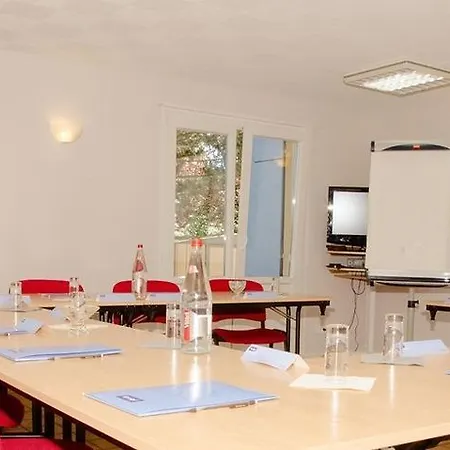 Hotel Kyriad Nancy Sud -